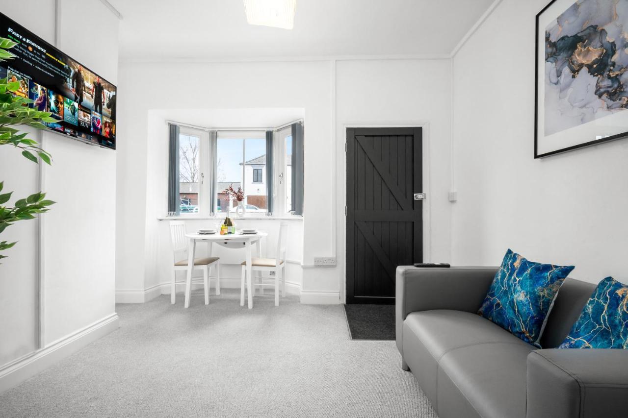 Beautiful Waterside Apartment - Parking - Perry Barr - Top Rated Birmingham Eksteriør billede
