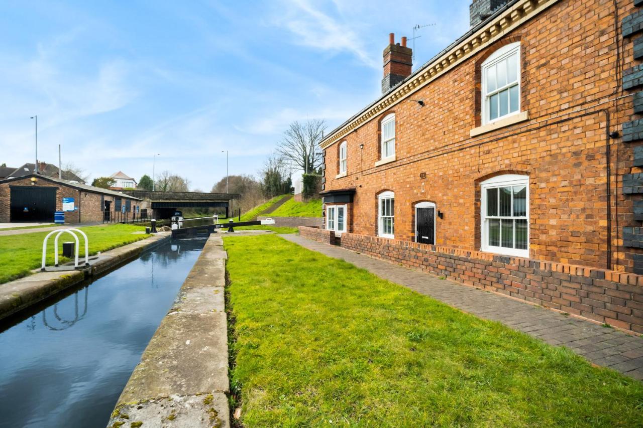 Beautiful Waterside Apartment - Parking - Perry Barr - Top Rated Birmingham Eksteriør billede